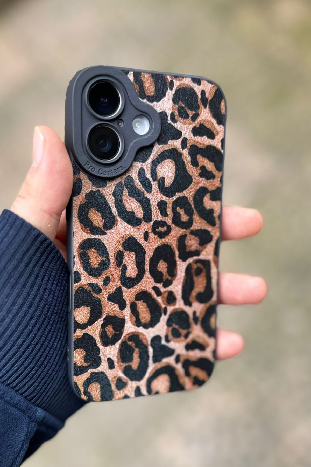 KVK PRİVACY İphone 16 Uyumlu Kılıf Mat Sarı Leopar Desenli Darbelere Dayanıklı Yumuşak Kamera Korumalı Kapak - Görsel 3