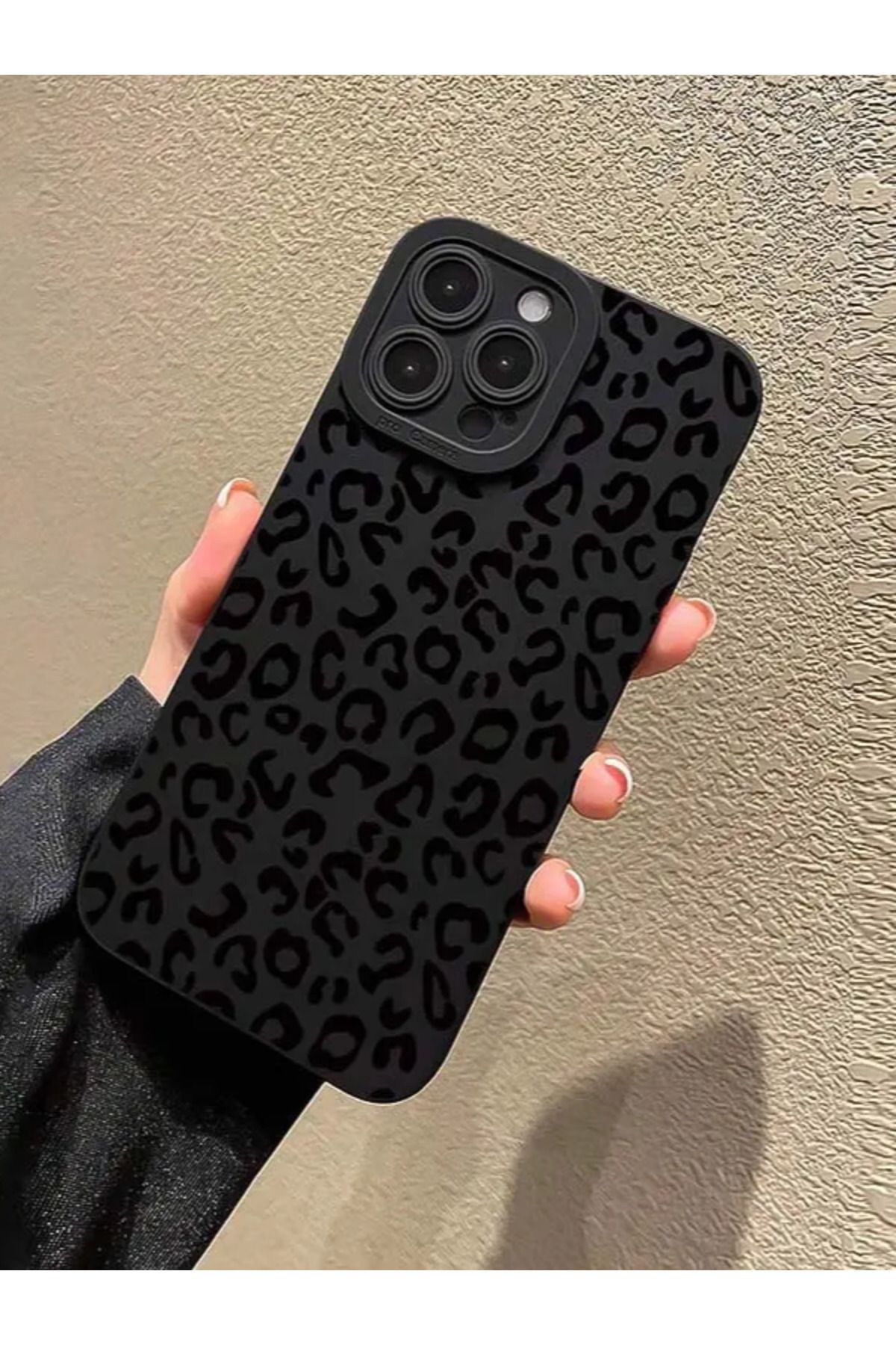 KVK PRİVACY İphone 15 Pro Uyumlu Kılıf Mat Siyah Leopar Desenli Yumuşak Kamera Korumalı Kapak - Görsel 3