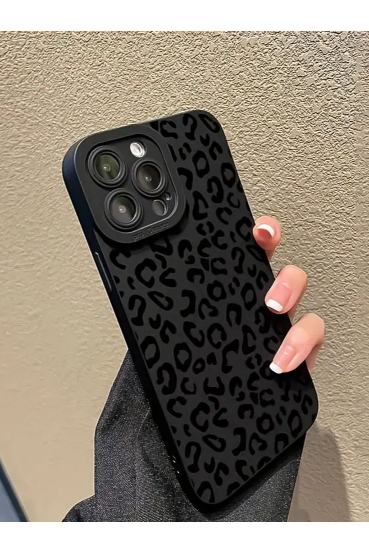 KVK PRİVACY İphone 15 Pro Uyumlu Kılıf Mat Siyah Leopar Desenli Yumuşak Kamera Korumalı Kapak - Görsel 4