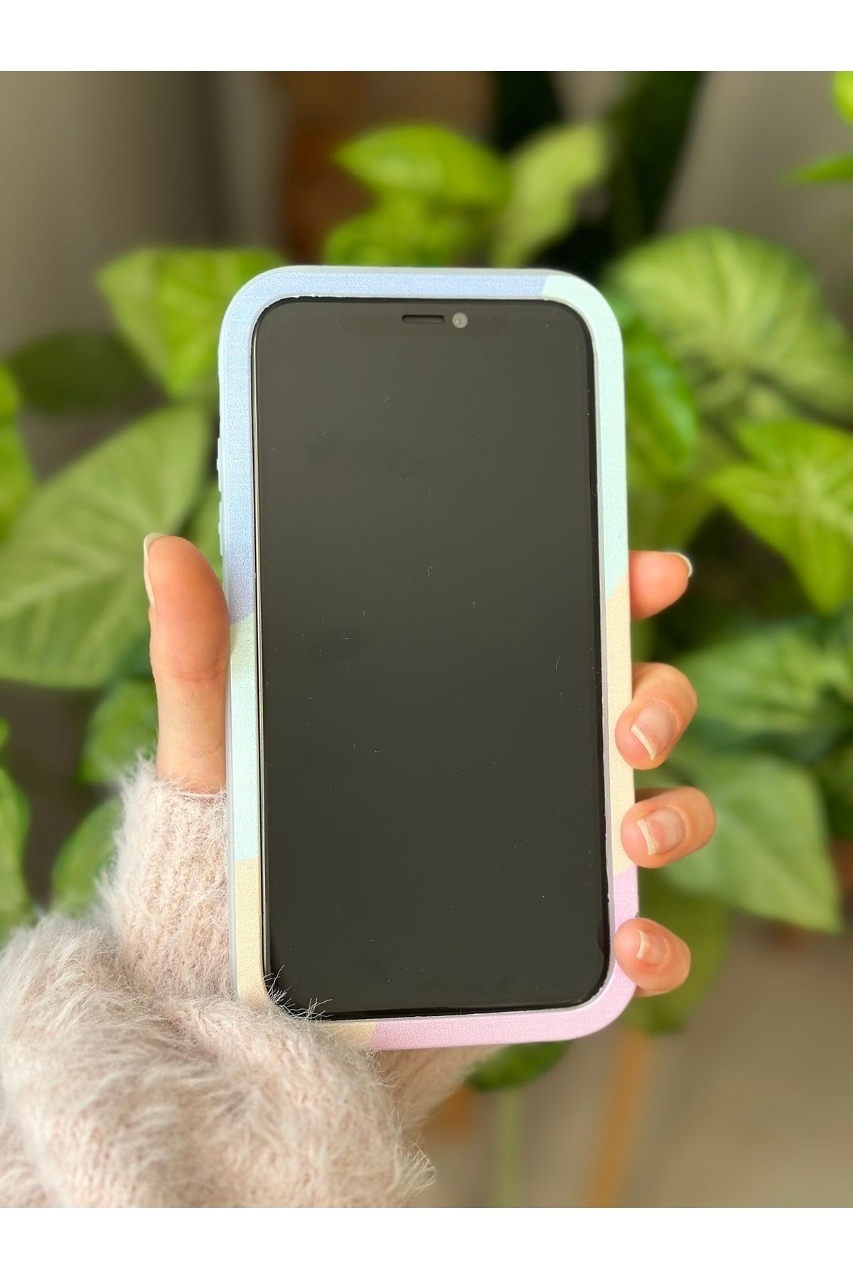 Go Aksesuar Iphone 11 Uyumlu Antişok (12 Görünümlü Köşeli) Kalp Kamera Tasarımlı Silikon Kamera Korumalı Kılıf - Görsel 2