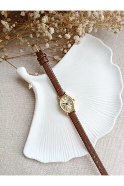 LA BOSS Kahverengi Minimal Deri Düz-kroko Kordon Kare Kadın Kol Saati