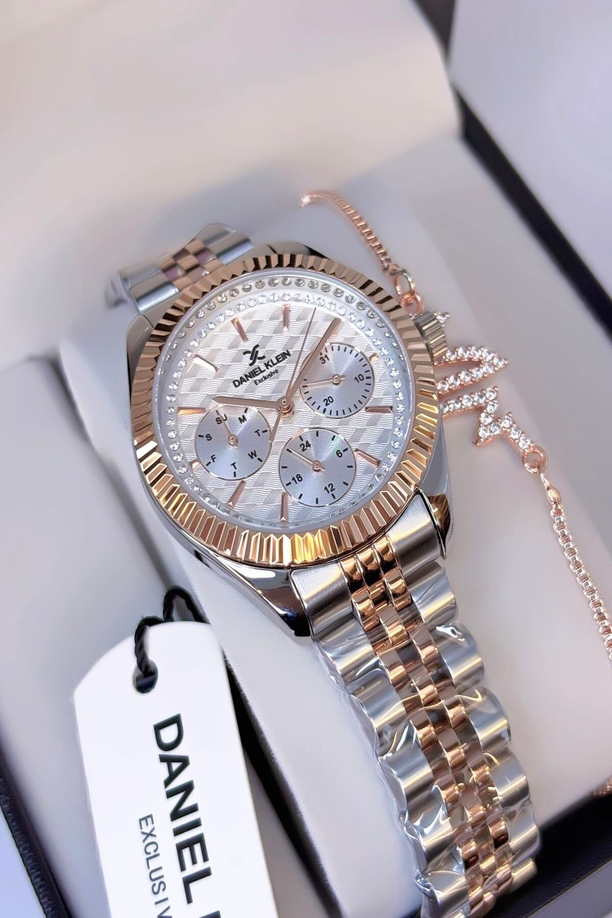 Daniel Klein Paslanmaz Çelik Kordon Kadın Kol Saati 3 Atm Su Geçirmez 2 Yıl Garantili Hediye Bileklik - Görsel 3