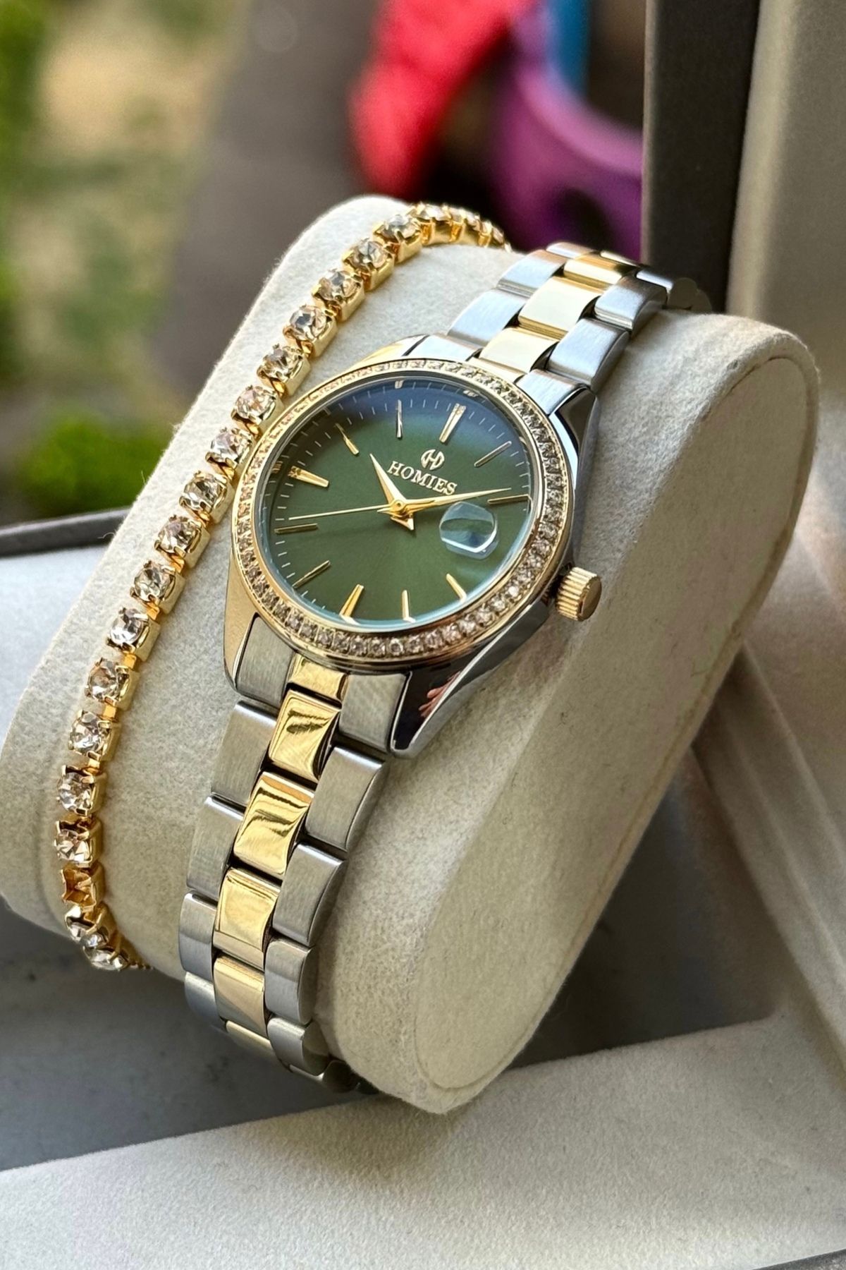 Homies KADIN KOL TAKVİMLİ HEDİYELİK KUTUSU VE BİLEKLİK HEDİYELİ.HM2378765