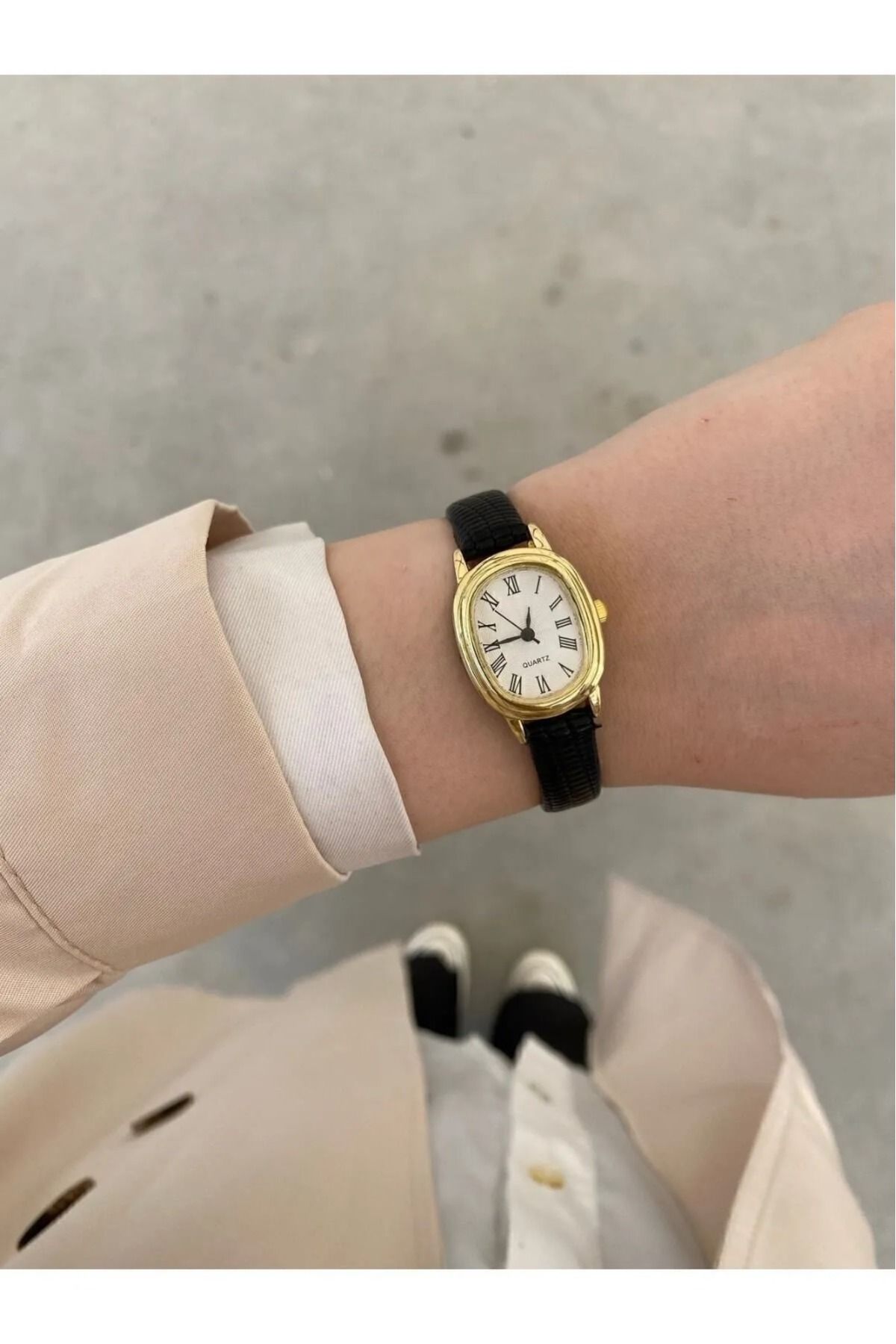 Sobce Retro Minimal Deri Siyah Kordon Kadın Kol Saat - Görsel 2