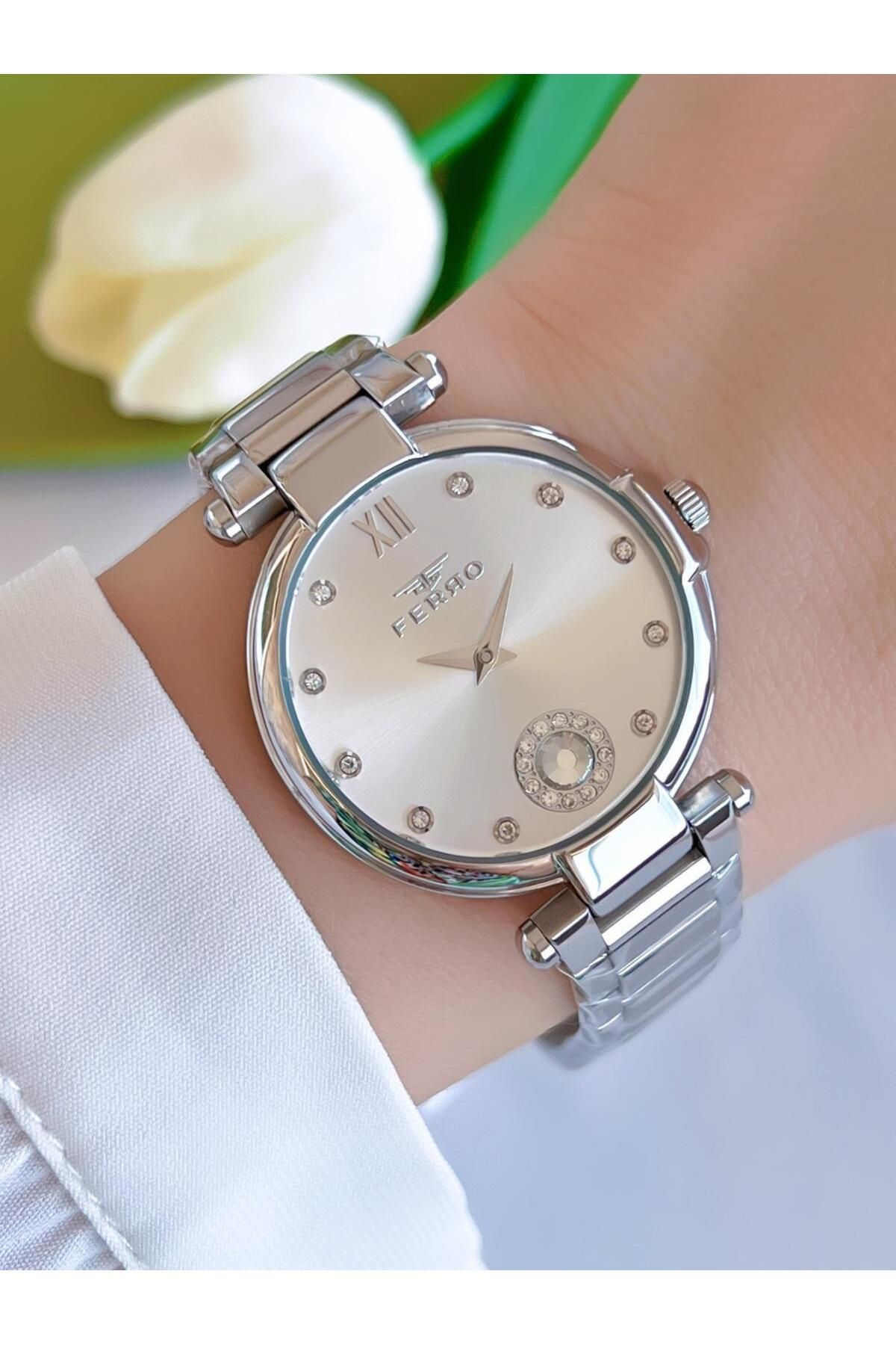 FERRO Çelik Kordon İyon Kaplama Kasa 3 Atm Suya Dayanıklı Kadın Kol Saati+Bileklik EFL21469-YA
