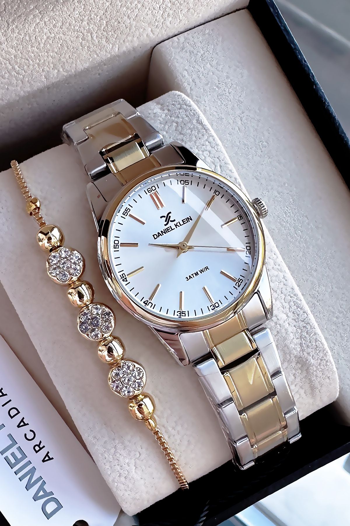 Daniel Klein Küçük Kasa Kadın Kol Saati 3 Atm Su Geçirmez İki Renk Çelik Kordon + Bileklik Hediyeli DKBY2010C2