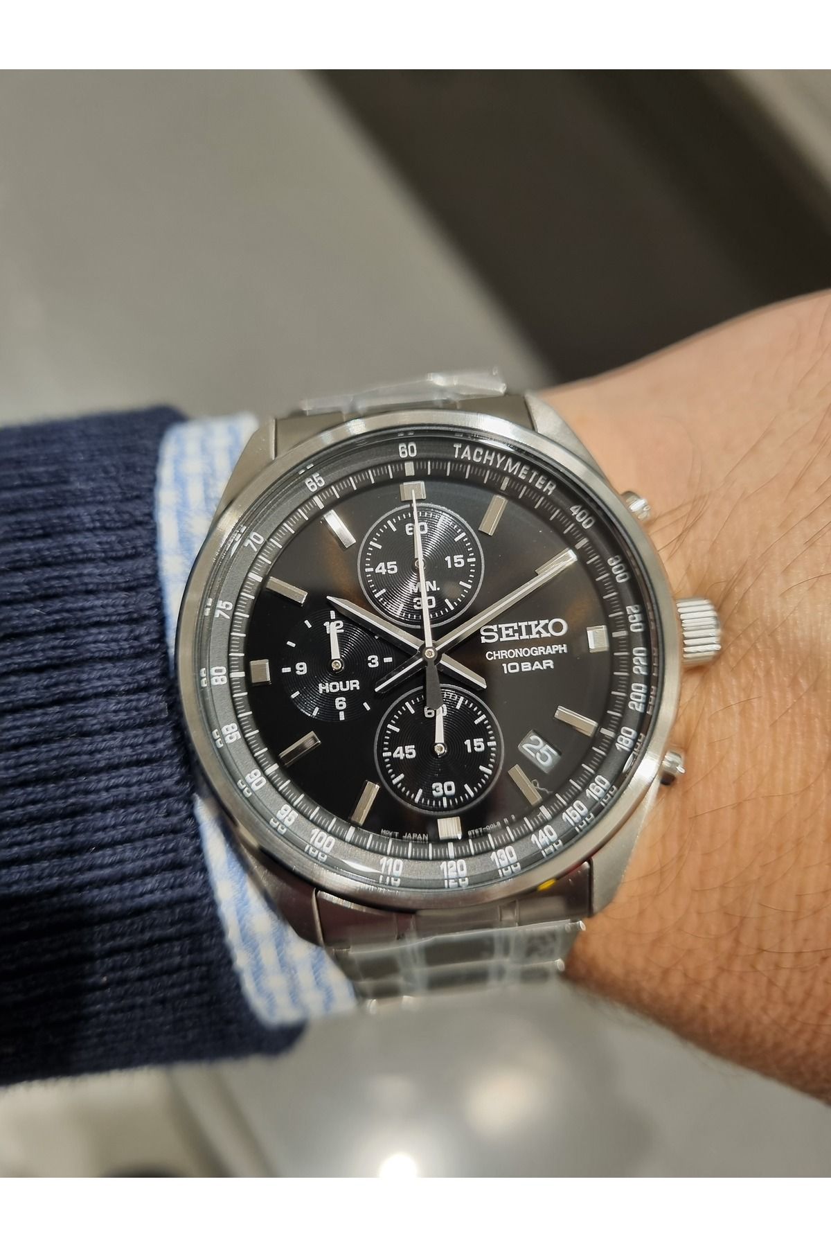 Seiko - Siyah Kadran Takvimli Çelik Kordon,10 Atm Su Geçirmez Erkek Kol Saati - Görsel 2