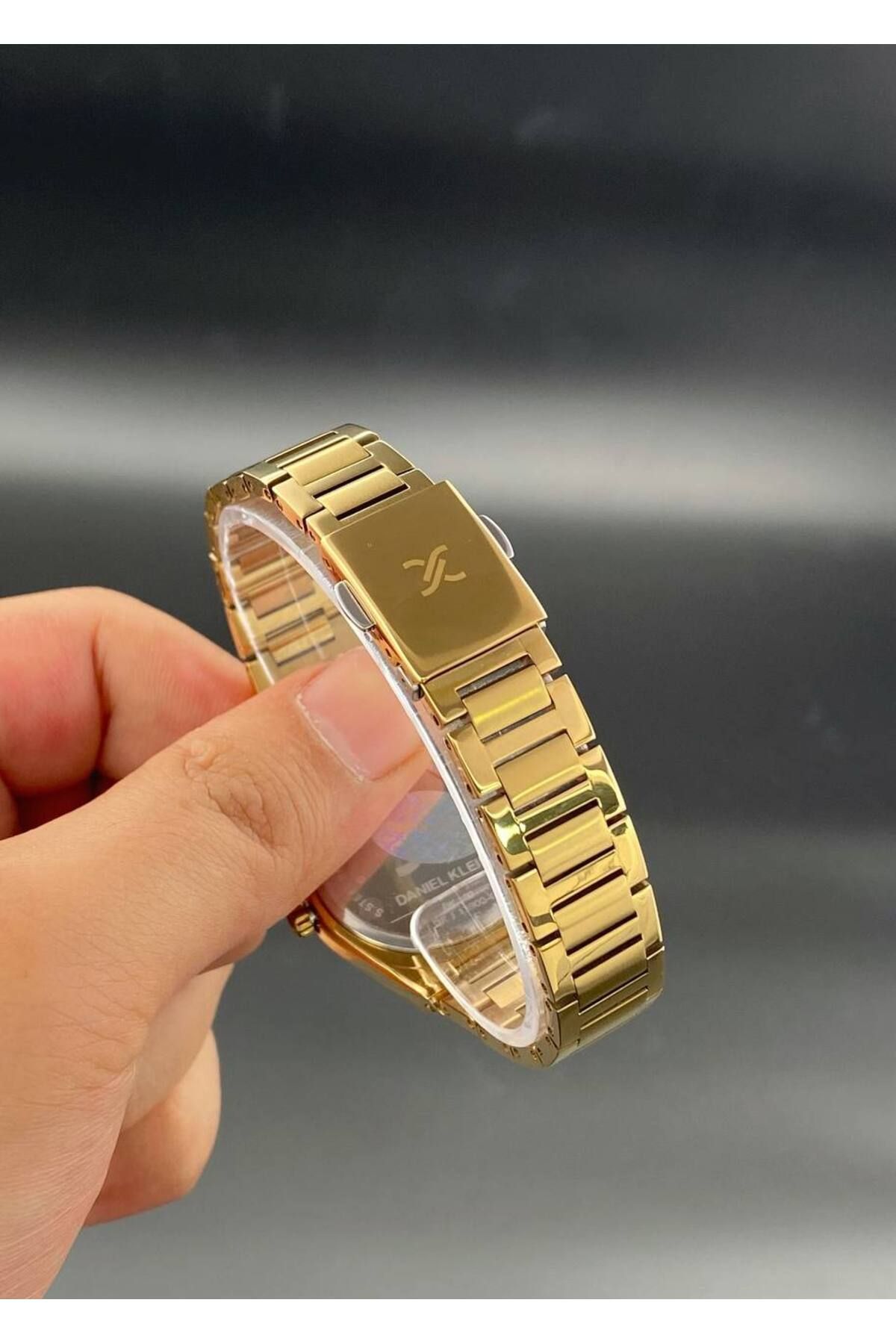 Daniel Klein Kadın Kol Saati Çelik kordon 3 ATM Su Geçirmez Altın Renk - Görsel 2