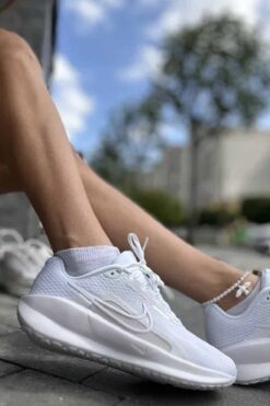 Nike Kadın Günlük Yürüyüş Ve Koşu Ayakkabısı