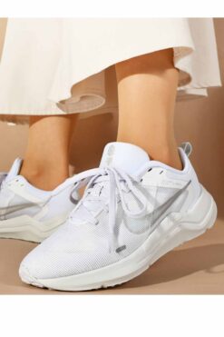 Nike Kadın Günlük Yürüyüş ve Koşu Ayakkabısı
