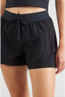 Nike Running Division
Dri-FIT 2'si 1 Arada Kadın Şortu FV6361-010 original sport