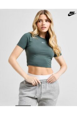 Nike Sportswear Essential Slim-Fit Cropped Short-Sleeve Yeşil Kadın T-shirt