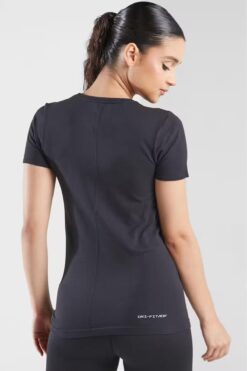 Nike Dri-Fit Advantage Aura Sleeve Slim Fit Kesim Siyah Kadın Spor Tişört