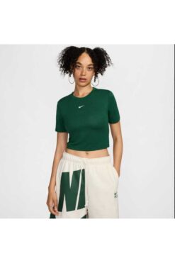 Nike Sportswear Essential Slim-Fit Cropped Short-Sleeve YouSportswear