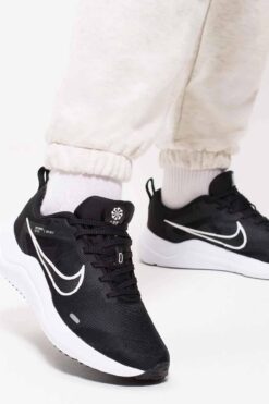 Nike Kadın Günlük Yürüyüş ve Koşu Ayakkabısı