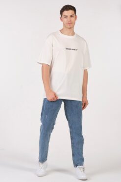 to COSMOS Unisex (erkek -kadın) Oversize ( Bol-salaş ) T-shirt Renk Ekru ( Beyaz ) Never Give Up