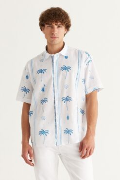 AC&Co / Altınyıldız Classics Erkek Beyaz-lacivert Oversize Bol Kesim Klasik Yaka %100 Pamuk Baskılı Gömlek