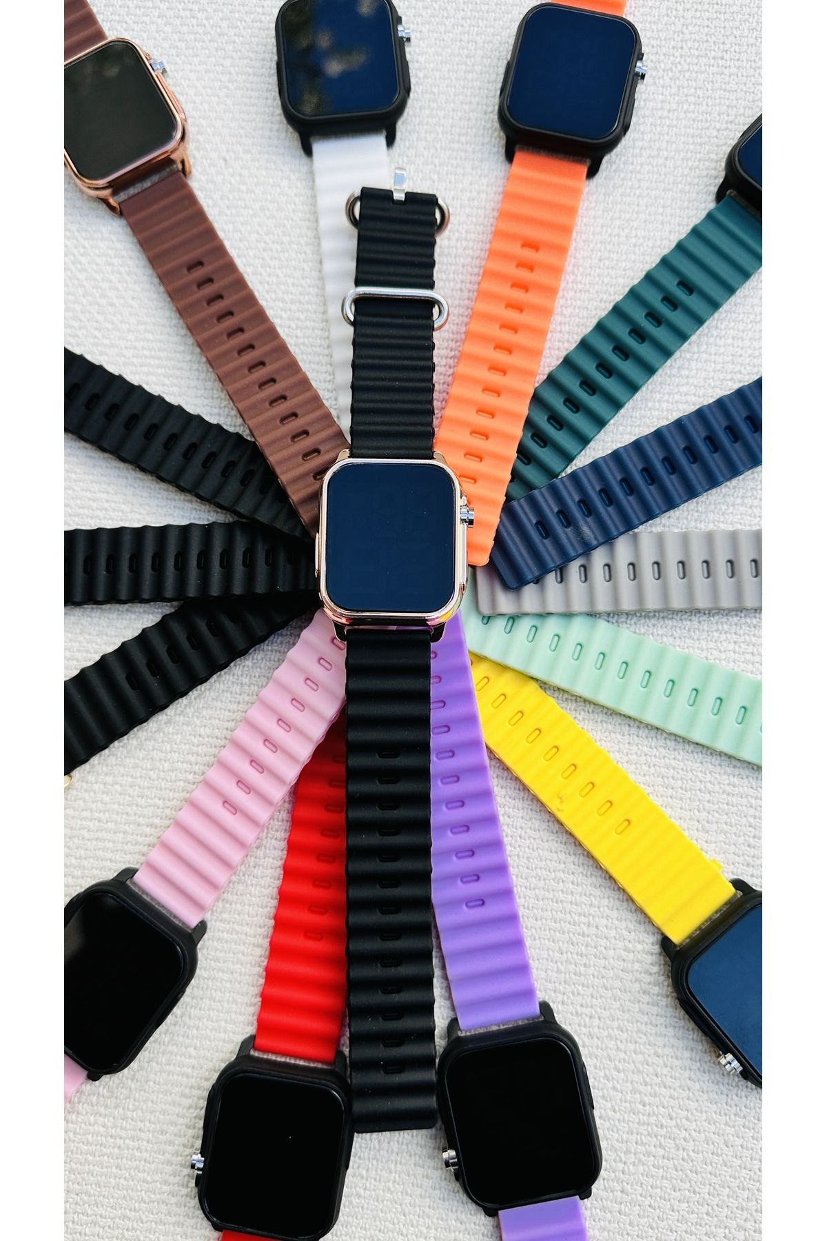 pullmarkt Silikon Kordon Akıllı Saat görünğmlü kol saati ( Akıllı Saat Değildir !!)