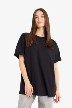 DeFacto Oversize Geniş Kalıp Bisiklet Yaka Basic Düz Kısa Kollu Beyaz Tişört F3454axns
