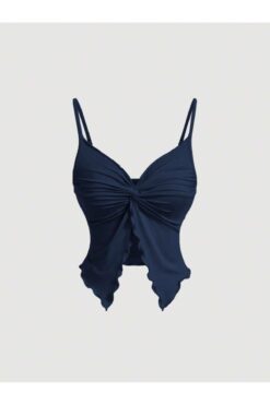 MOONBULL Kadın İnce Askılı Asimetrik Kesim Burgu Detaylı Crop Bluz