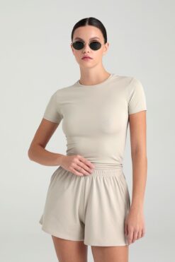 SHEISMONO Soft Touch Yuvarlak Yaka Kısa Kol Bluz Bej