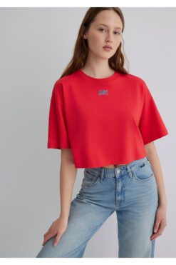 Mavi Logo Baskılı Kırmızı Crop Tişört Crop / Kısa Kesim 1611585-71083