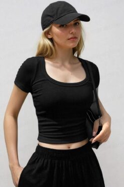 Teenage Millionaire Kadın Siyah U Yaka Kısa Kollu Fitilli Kaşkorse Body T-shirt
