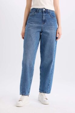 DeFacto Carrot Fit Yüksek Bel Bilek Boy Jean Yıkamalı Pantolon D8355ax24au