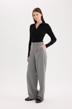DeFacto Wide Leg Kumaş Pantolon Geniş Bol Paça Basic Düz Çift Cepli Yüksek Bel Standart Boy D4360ax25sp