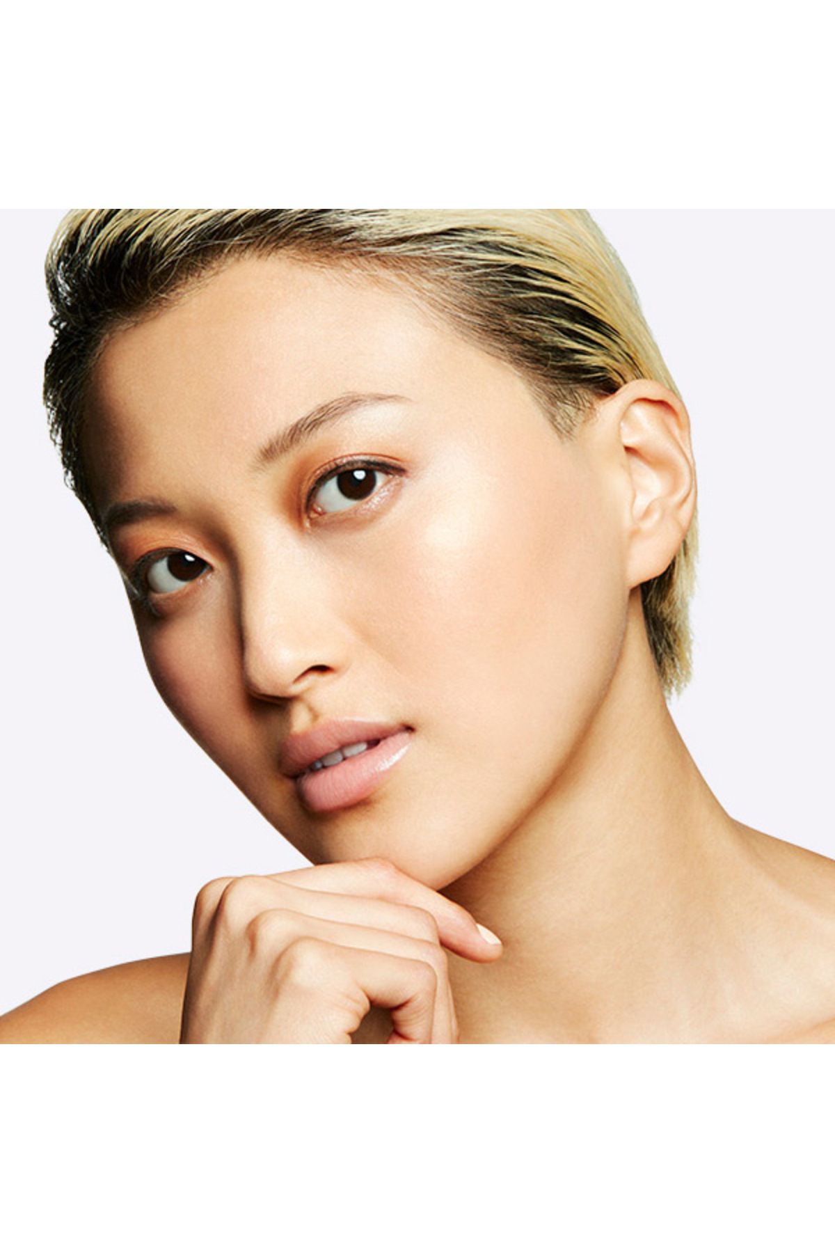 M.A.C Fıx To Go Mat Makyaj Spreyi 13 ml - Görsel 2