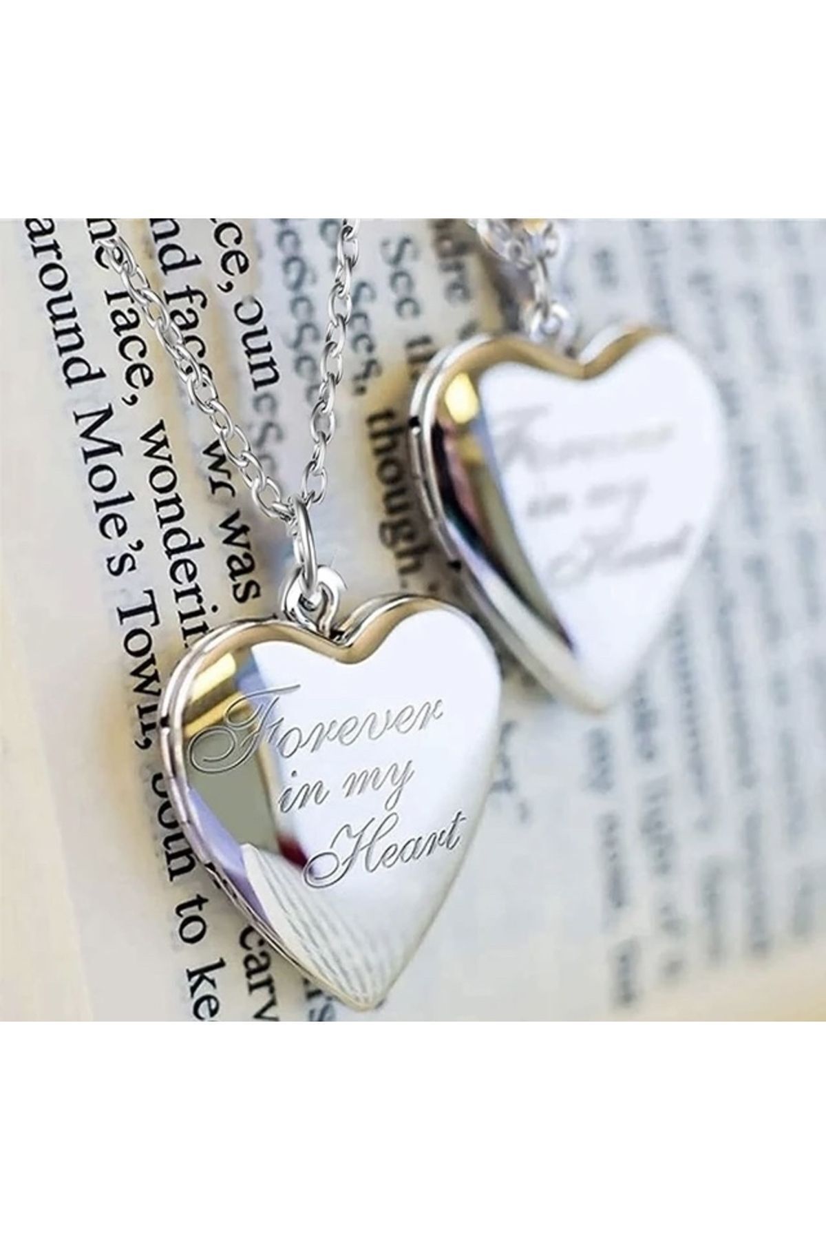 Gilai İstanbul Kişiselleştirilebilir Kalpli İçi Açılan Madalyon Anı Kolyesi