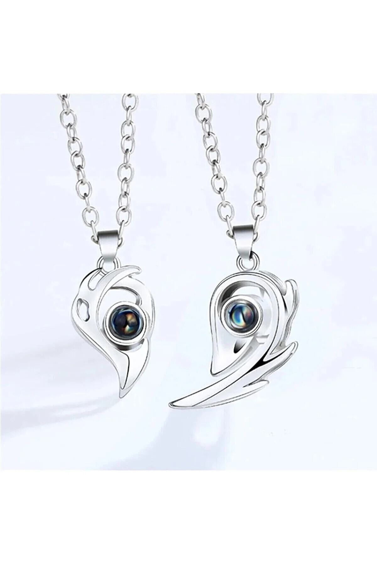 İYİ MODA 2 Adet Mıknatıslı Sevgili Kolyesi 100 Dilde Seni Seviyorum Yazılı Projeksiyon Mercekli Çift Kolyesi