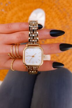 İSTLİV Kadın Kol Saati - Minimal Ve Kullanışlı Kare Altın Kadın Kol Saati