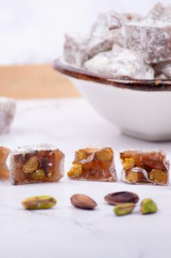 Kurtuluş Kuruyemiş Pudra Şekeri Kaplamalı Antep Fıstıklı Çifte Kavrulmuş Lokum 250gr.