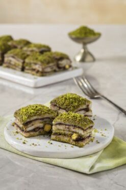 MEŞHUR SAFRANBOLU LOKUMCUSU Antep Fıstıklı Lokum Baklava 1 Kg