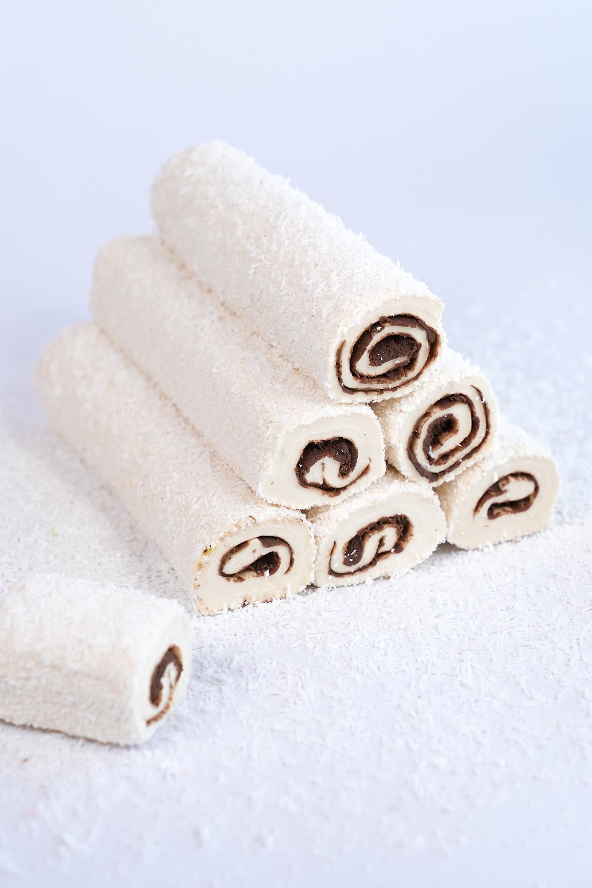 LOKUMCU MEHMET EFENDİ Tatlı bir hikaye Hindistan Cevizli Vanilyalı Çikolatalı Sarma Lokum 1 Kg - Görsel 2