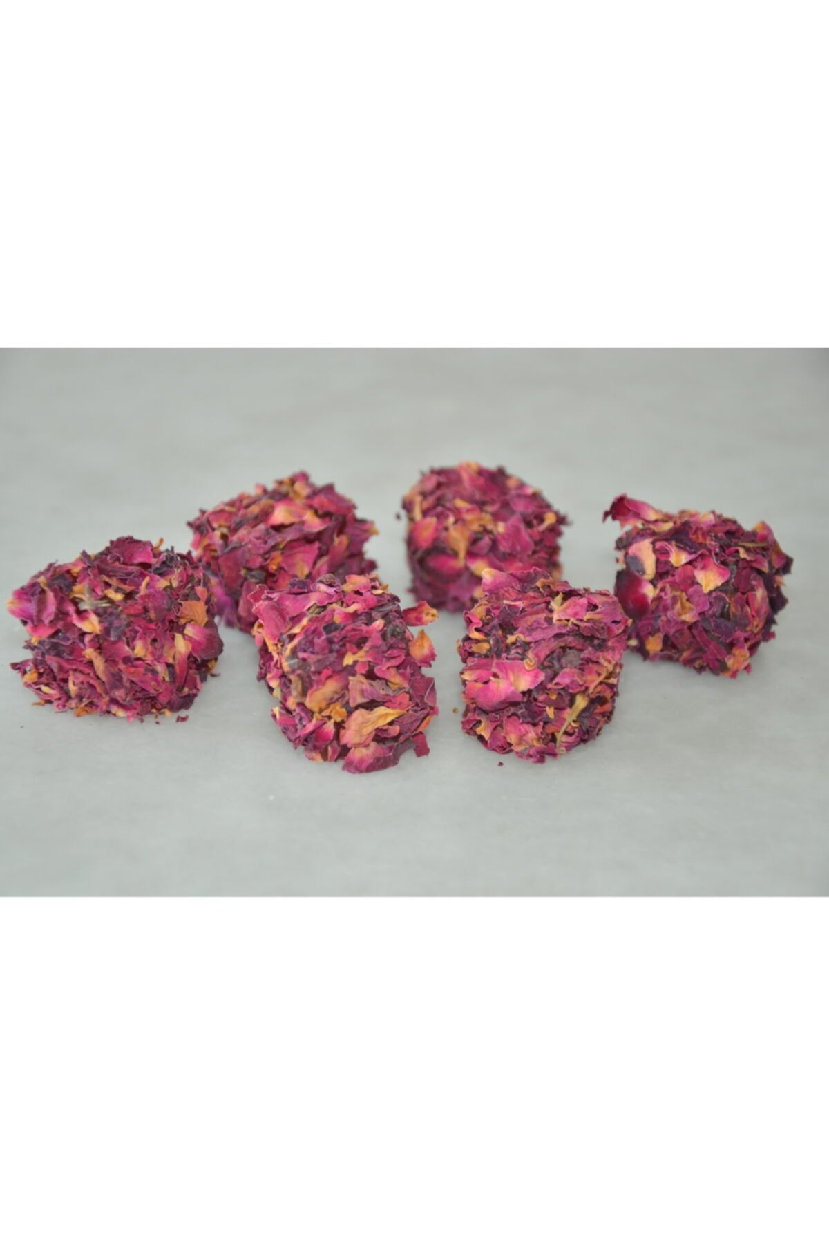 Şekerci Caferzade Gül Yapraklı Güllü Lokum 500 gr