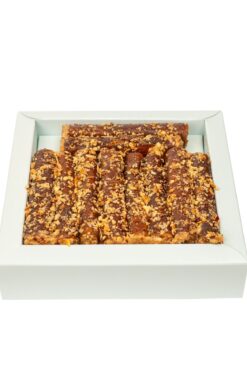 Bİrsalkım Pestİl & Köme ŞebinKarahisar Usulü Fındık Parçacıklı Fındık Ezmesi Dolgulu Parmak Pestil 250 Gram