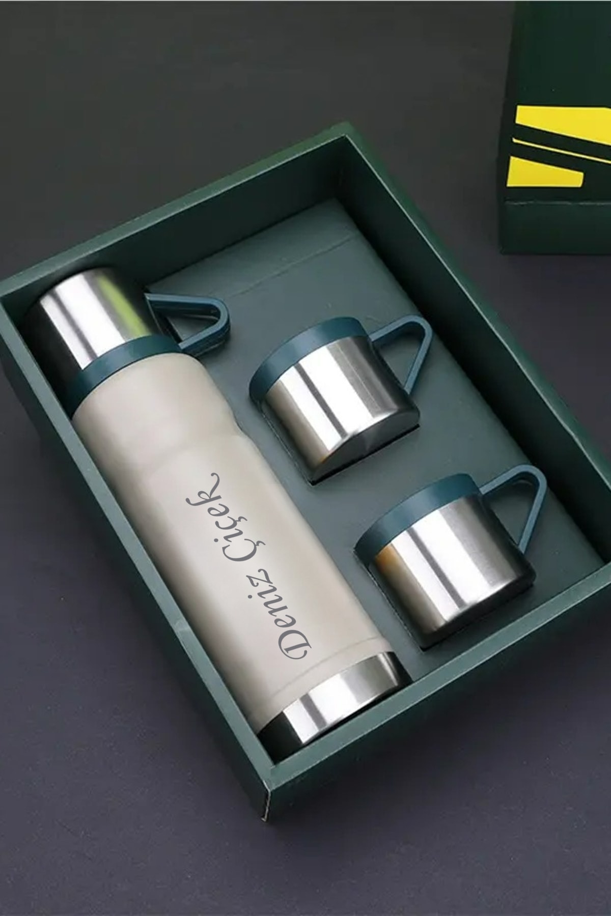 megame Kişiye Özel Isimli 680 ml Paslanmaz Çelik Bardaklı Termos, Çay Kahve Termos,Piknik Kamp Ofis Termos