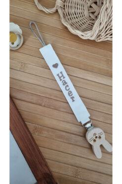 BABYHANDLOVE Nakışlı İsimli Emzik Askısı