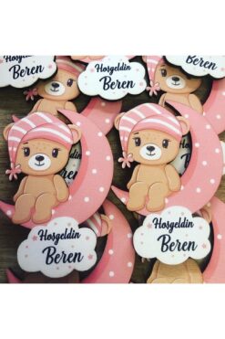 TUDESA DESIGN Ay Üstünde Oturan Kız Ayıcık Ahşap Baskı Magnet 10 Adet Ve Ambalaj