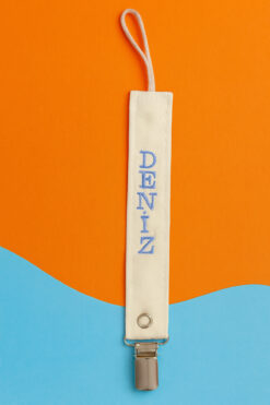 MinnieBee İsim İşlemeli Bebek Emzik Askısı