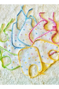 anne dokunuşu gibi KUZUM BEBE Sıvı Geçirmez Bağcıklı Karışık Desenli 8 Adet Kız Erkek Mama Önlük