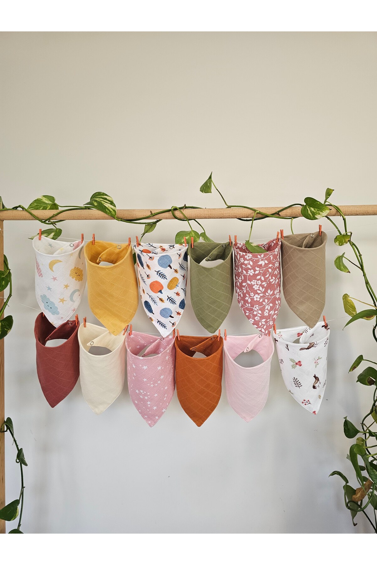 3Baby 12 Adet %100 Organik Pamuk Çift Katlı Iki Çıtçıtlı Müslin Kız Bebek Fular & Salya Önlük