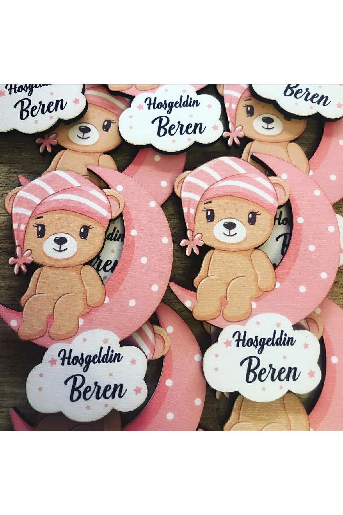 ELF LAZER Ay Üstünde Oturan Kız Ayıcık Ahşap Baskı Magnet 25 Adet