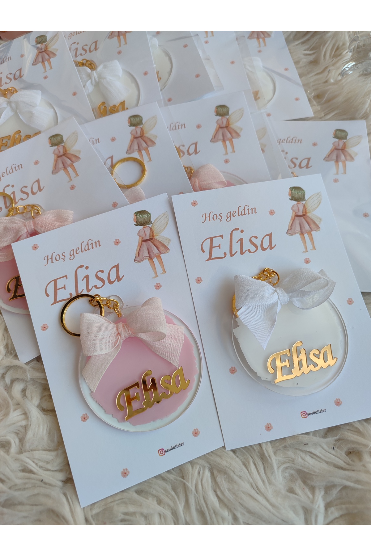 Sevdalı işler Yenidoğan Bebek Hediyelik Set 20 Adet Anahtarlık-14 Parça Anı Diski-Çikolata Kutusu içinde 70 Madlen - Görsel 3
