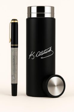 Halk Kitabevi Kabartmalı Atatürk İmzalı Kalem - Süzgeç Kapak 500 ml Siyah Termos