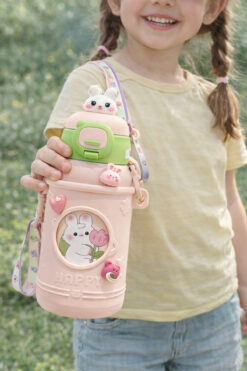 CNSZ Termos özellikli Matara / Suluk /Bpa içermez/ sert silikon pipetli / korumalı kılıflı /316 paslanmaz