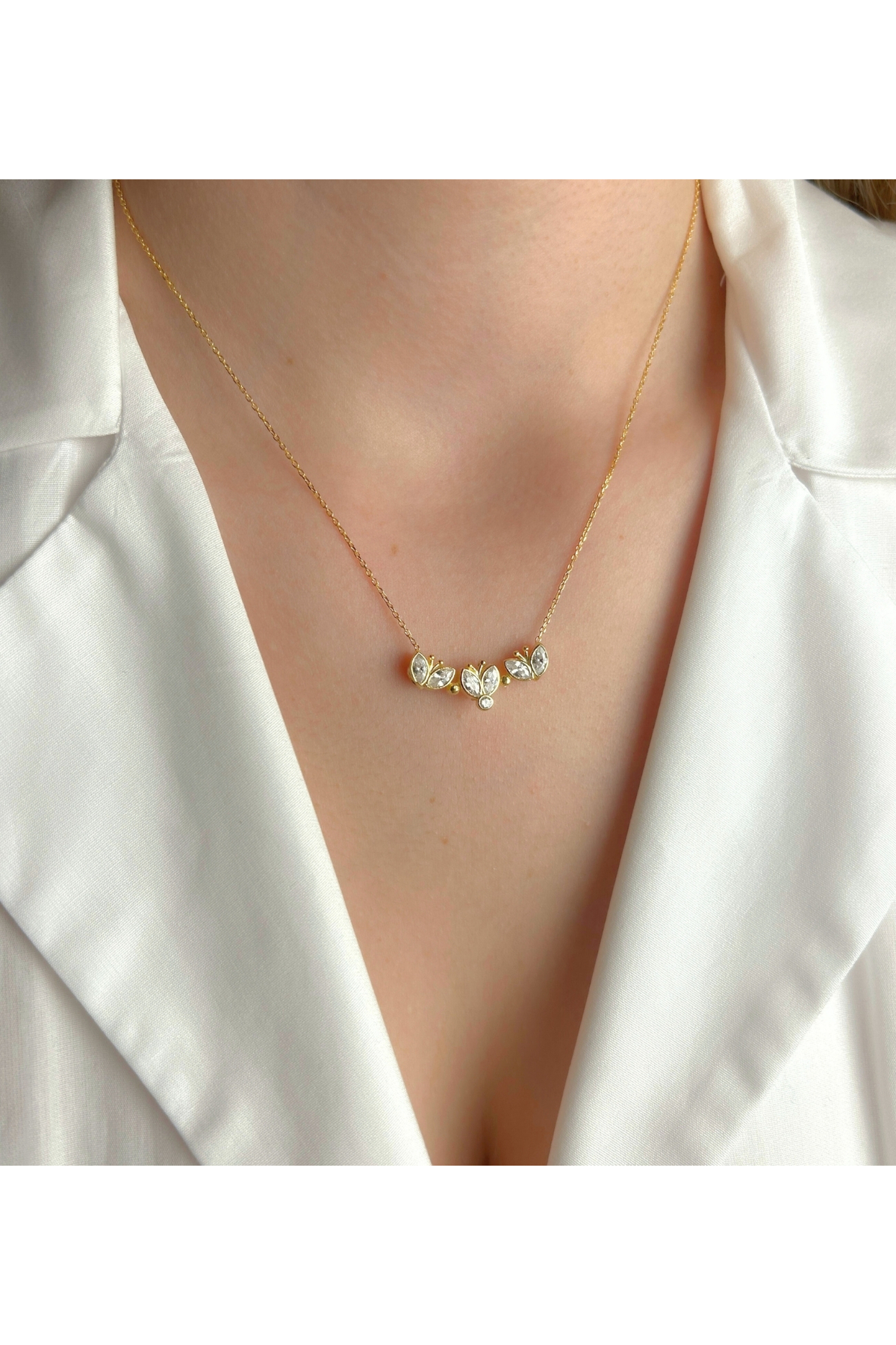 Şimal Silver 925 Ayar Gümüş Altın Kaplamalı Mıknatılı Beyaz Manolya Kolye - Görsel 3