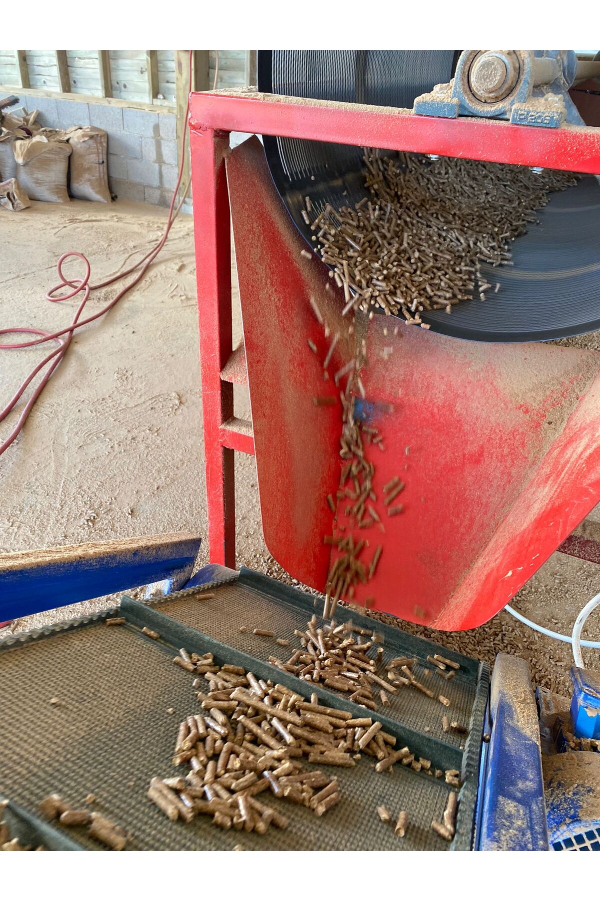 Semitaş %100 Organik Çam Pelet 10 Kg 8 mm - Görsel 3